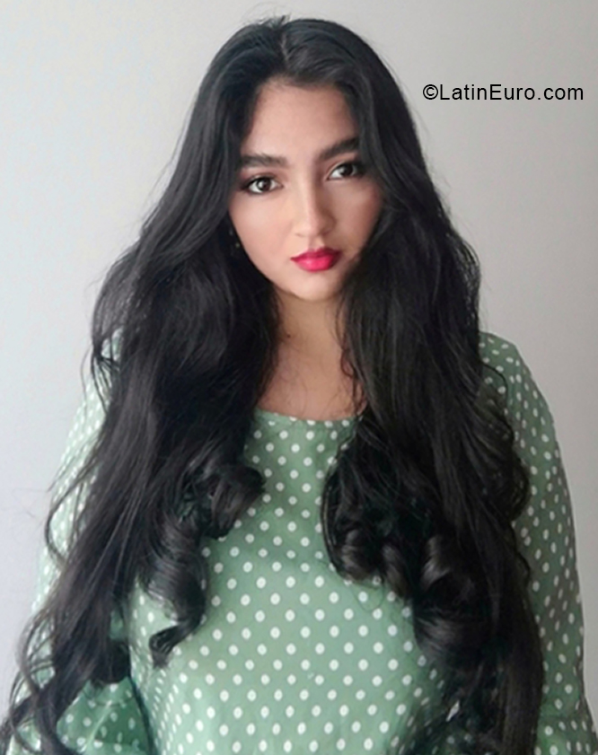 Date this stunning Colombia girl Laura from Popayán CO29927