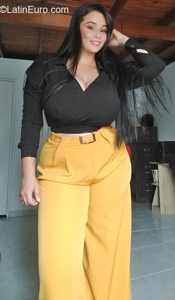 Date this gorgeous Colombia girl Alejandra from Medellin CO33405