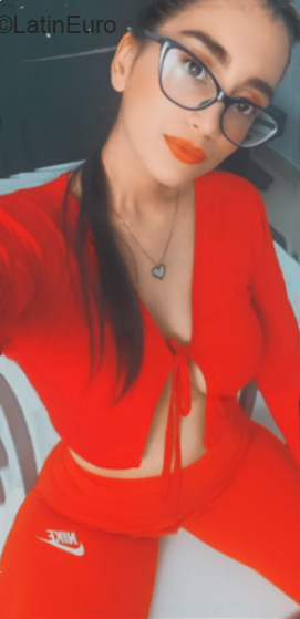 Date this foxy Colombia girl Camila G from Cali CO33299