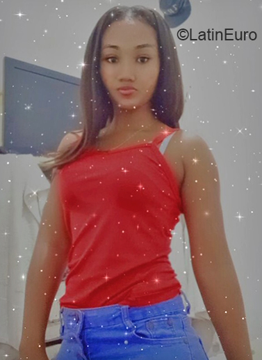 Date this hot Colombia girl Angie from Cali - Villagorgona CO30064