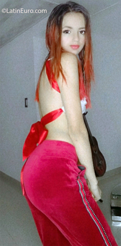 Date this sensual Colombia girl Julissa from Popayan CO30086