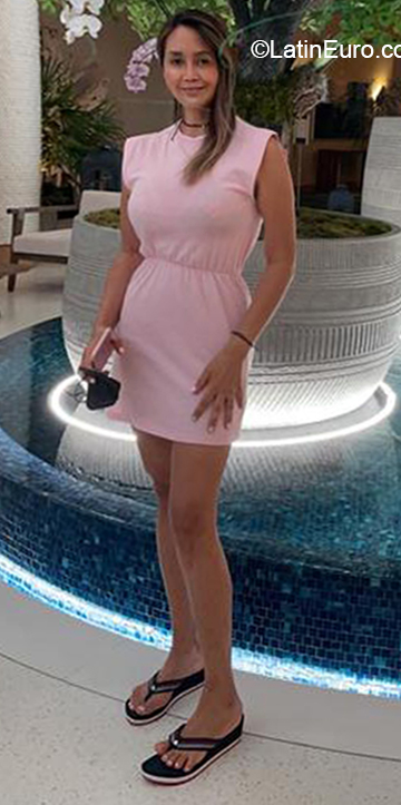 Date this young Colombia girl Jules from Medellin CO30265