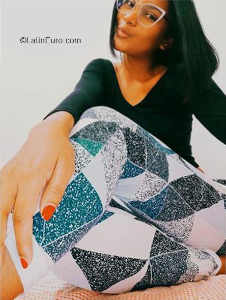 Date this georgeous Colombia girl Yorlyany from Barranquilla CO30419