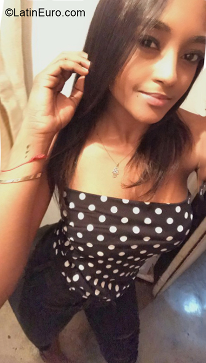 Date this stunning Costa Rica man Juan from Santo Domingo DO39884