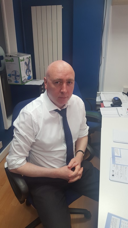 Date this delightful England man Eddie from London EN115