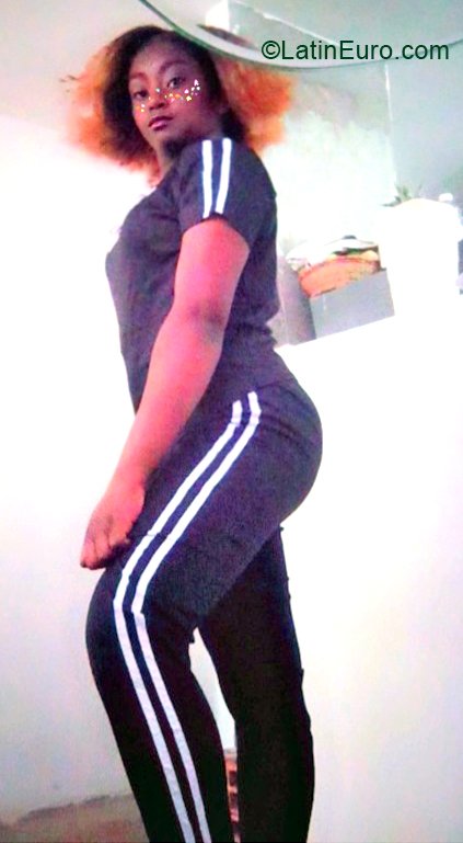 Date this tall Colombia girl Camila from Bogota CO30451