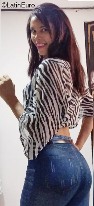 Date this funny Colombia girl Ingris from Barranquilla CO30492