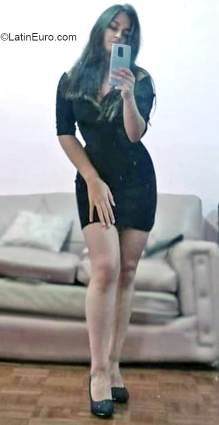 Date this stunning Ecuador girl Laura from Quito EC858