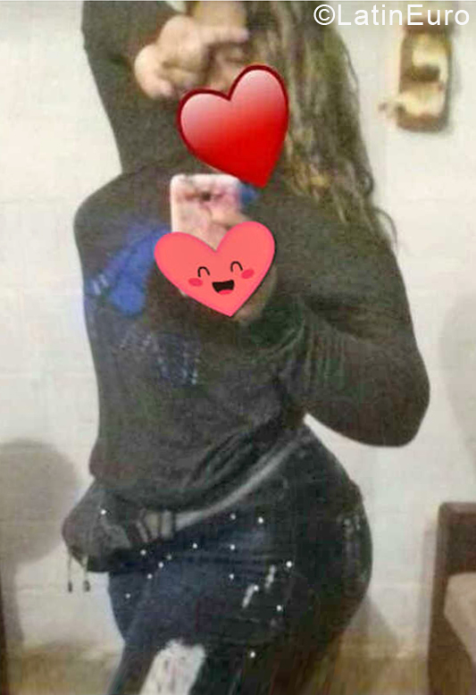 Date this voluptuous Venezuela girl Genesis from El Tigre VE4006