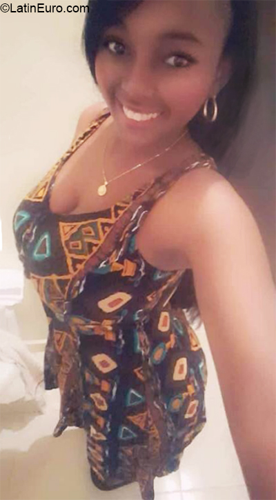 Date this gorgeous Dominican Republic girl Maria from Higuey DO40115