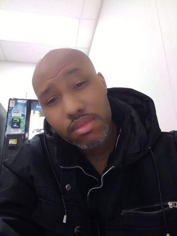 Date this pretty United States man Erickb from Detroit US21389
