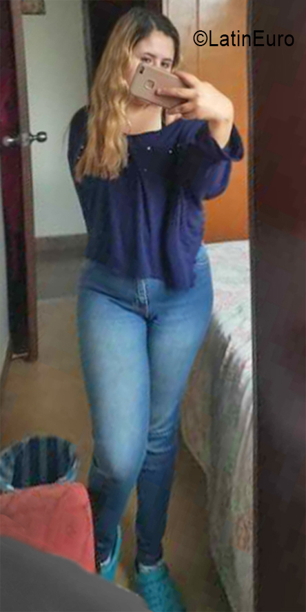 Date this happy Colombia girl Julieth from Bogota CO30795