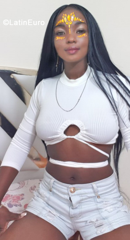 Date this hot Colombia girl Nina from Cali CO30937