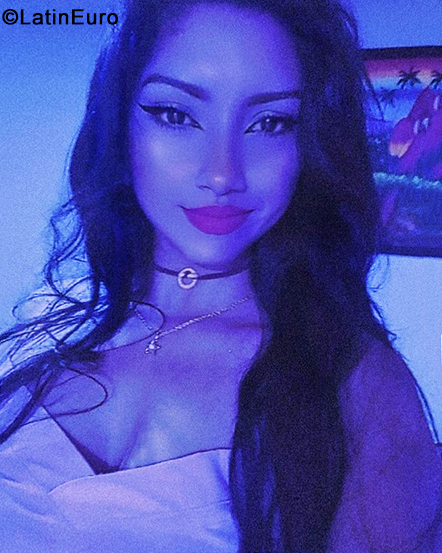 Date this gorgeous Colombia girl Gabriela from Barranquilla CO33464