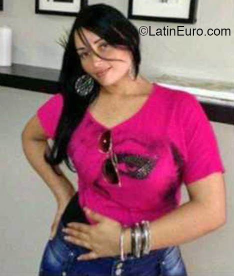 Date this hot Dominican Republic girl Kay from Santo Domingo DO40299
