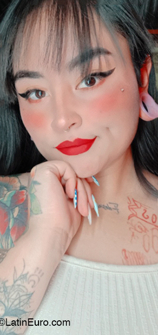 Date this nice looking Colombia girl Lu from Bogota CO30978