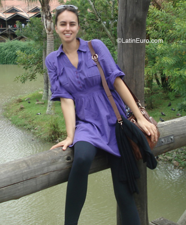 Date this funny Brazil girl Deb from Porto Alegre BR11506