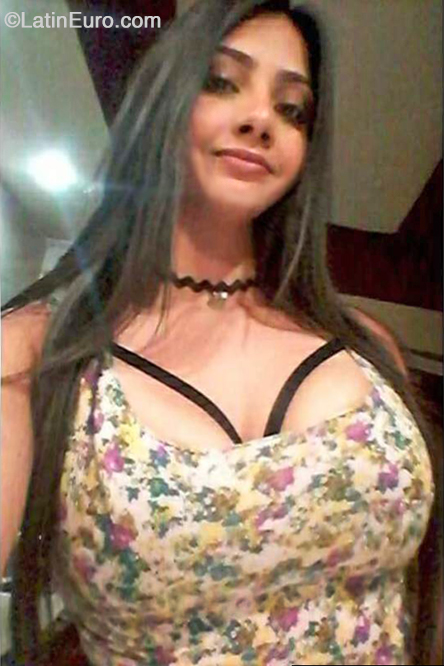 Date this fun Ecuador girl Maria from Guayaquil EC869