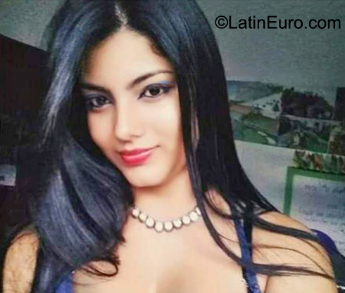 Date this beautiful Colombia girl JULIETTA from cali CO31618