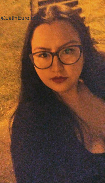 Date this georgeous Colombia girl NAILYN from Medellin CO30998