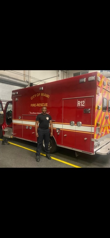 Date this funny United States man Winston from Davie US21485