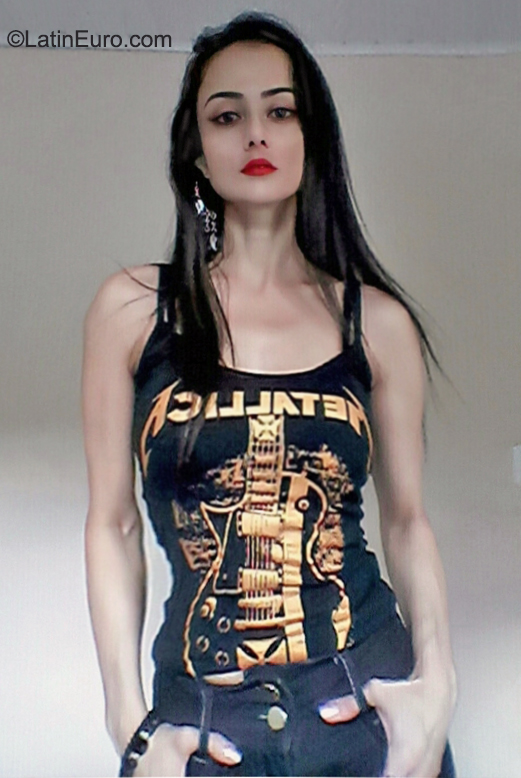 Date this tall Brazil girl Claudia Miranda from Luna BR11515