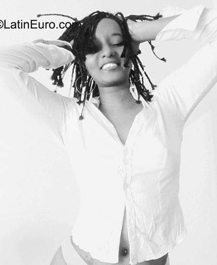 Date this happy Ecuador girl Judy from Quito EC873