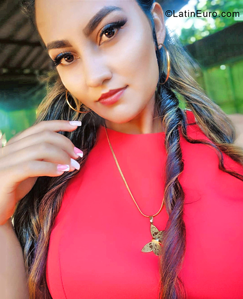 Date this good-looking Paraguay girl Jessica from Hernandarias PY64