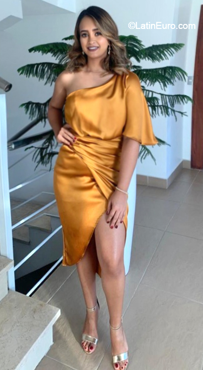 Date this young Dominican Republic girl Yun from Santo Domingo DO40333