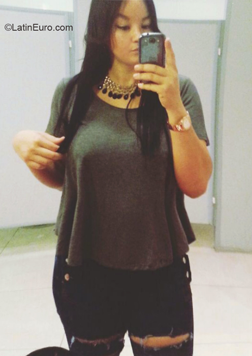 Date this exotic Dominican Republic girl Amaia from Santo Domingo DO40339