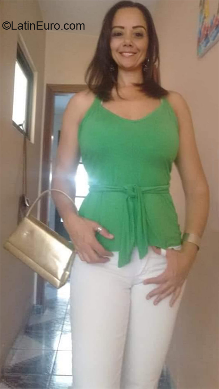 Date this pretty Brazil girl Nadia from Sao Paulo BR11531