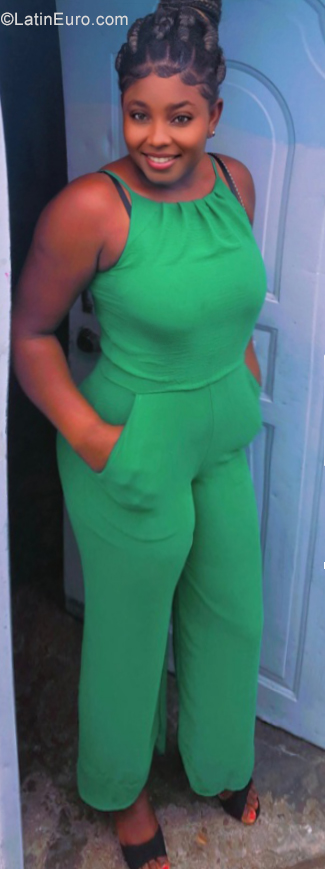 Date this sultry Dominican Republic girl MeechlovePr from Santo Domingo DO40372