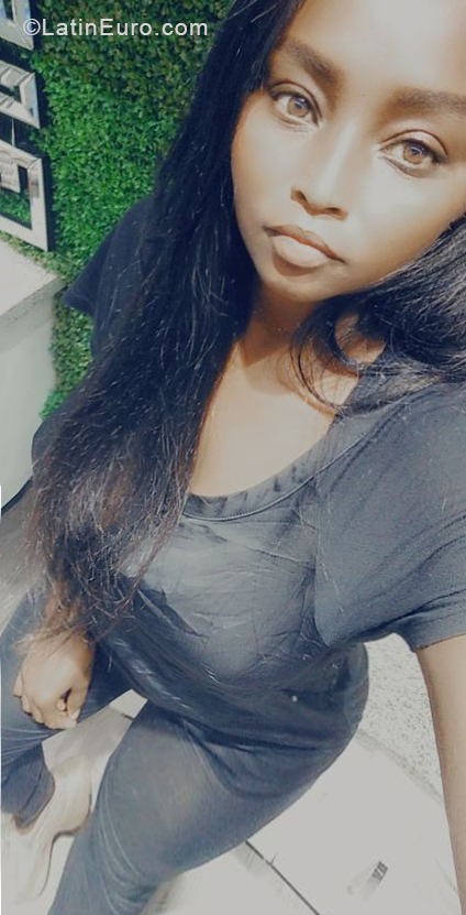 Date this young Dominican Republic girl Flerida from Santo Domingo DO40402