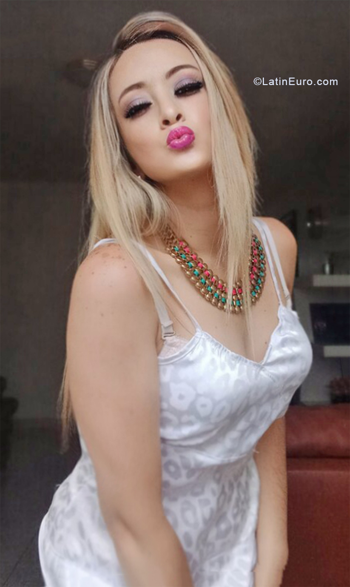 Date this cute Venezuela girl Brigitte from Caracas VE4114