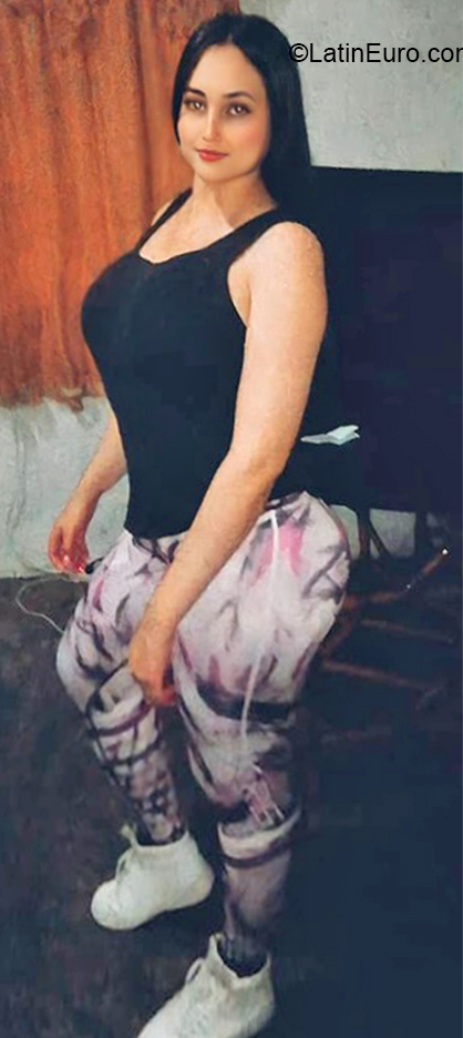 Date this young Venezuela girl Astrid leon from Cumana VE4117