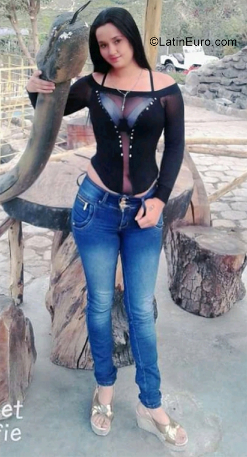 Date this pretty Colombia girl Catalina from Manizales CO31171