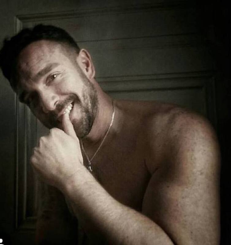 Date this foxy Spain man Angel from Madrid ES673