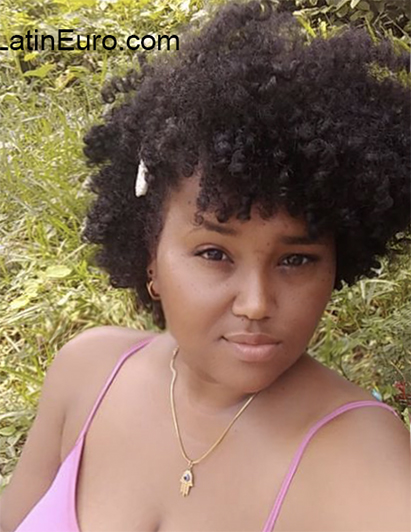 Date this hot Dominican Republic girl Amanda from Santiago De Los Caballeros DO40548