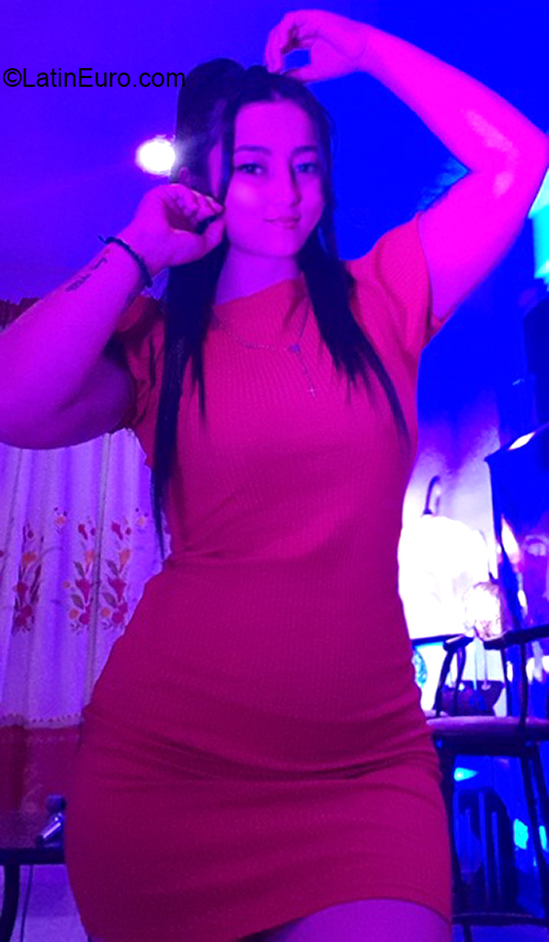 Date this beautiful Colombia girl Cris from Cali CO31339