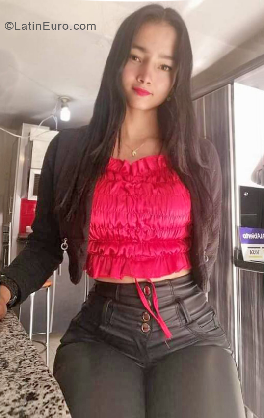Date this fun Colombia girl Alejandra from Bogota CO31467