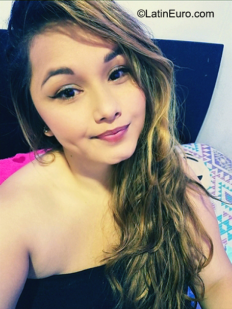 Date this hot Colombia girl Deli from Pitalito CO31550