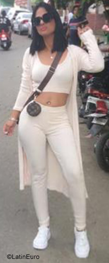 Date this pretty Dominican Republic girl Yahaira from Santiago DO40780