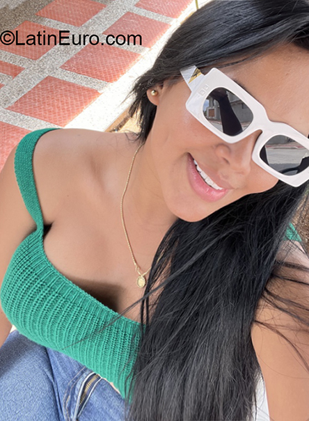 Date this pretty Colombia girl Laura from Valledupar CO31756