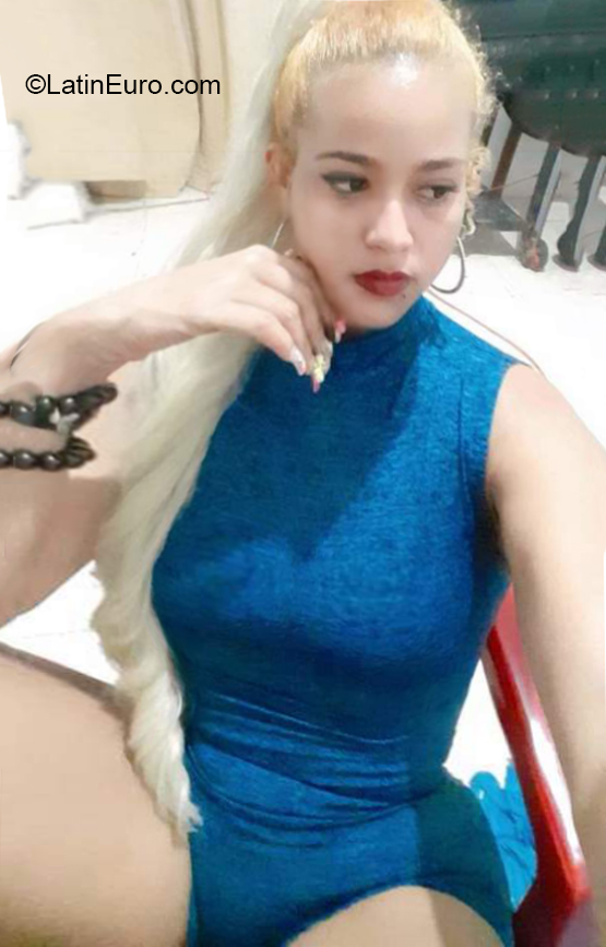 Date this tall Dominican Republic girl La chory from Santo Domingo DO41066