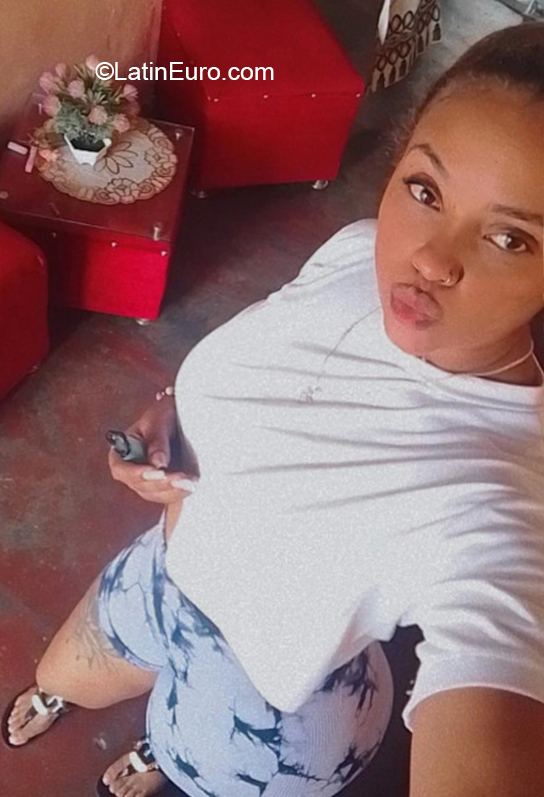 Date this attractive Dominican Republic girl Kimberly from Santo Domingo Norte DO41120