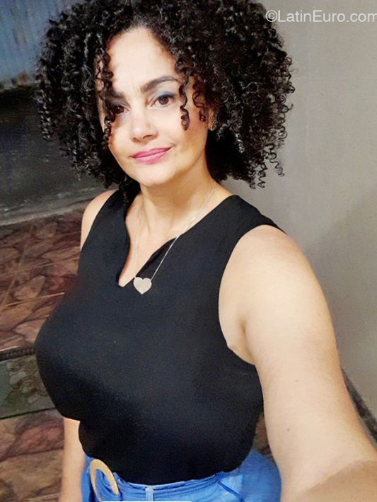 Date this exotic Brazil girl Ticha from Goiania BR12264