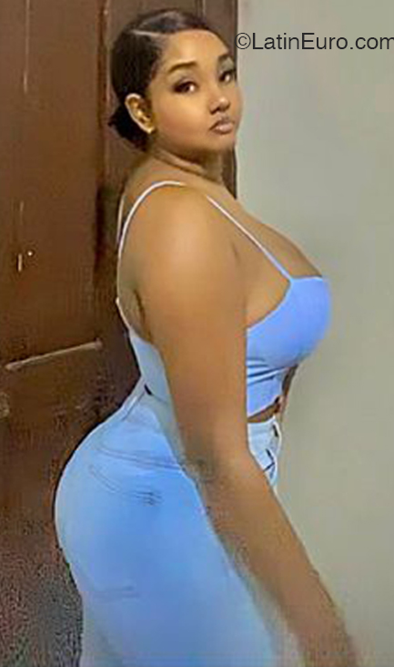 Date this gorgeous Dominican Republic girl Cris from Santo Domingo Oeste DO43907
