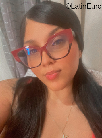Date this voluptuous Dominican Republic girl Raf from Santiago DO46074
