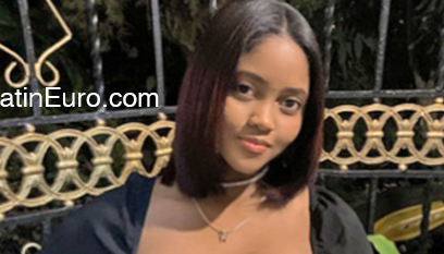 Date this charming Dominican Republic girl Gigi from Santo Domingo DO50809