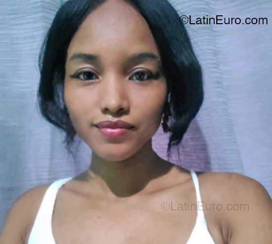Date this good-looking Honduras girl Lizeth from San Pedro Sula HN2970